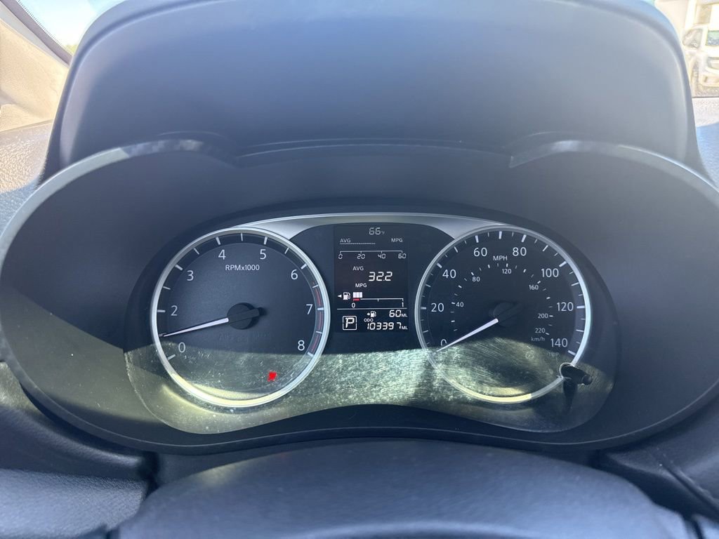 Used 2020 Nissan Versa S FWD image 21