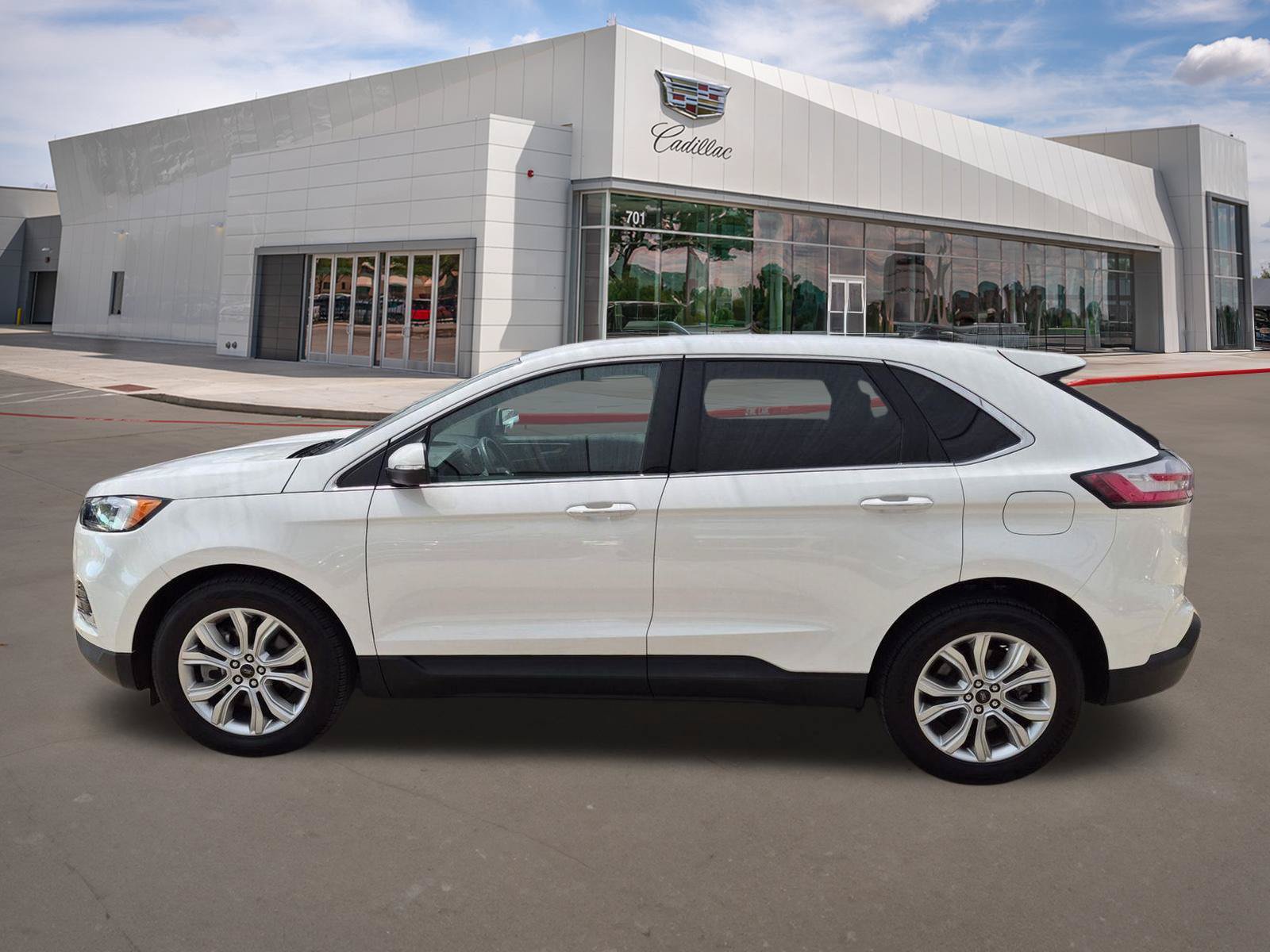 Used 2024 Ford Edge Titanium w/ Equipment Group 301A AWD/4WD image 3