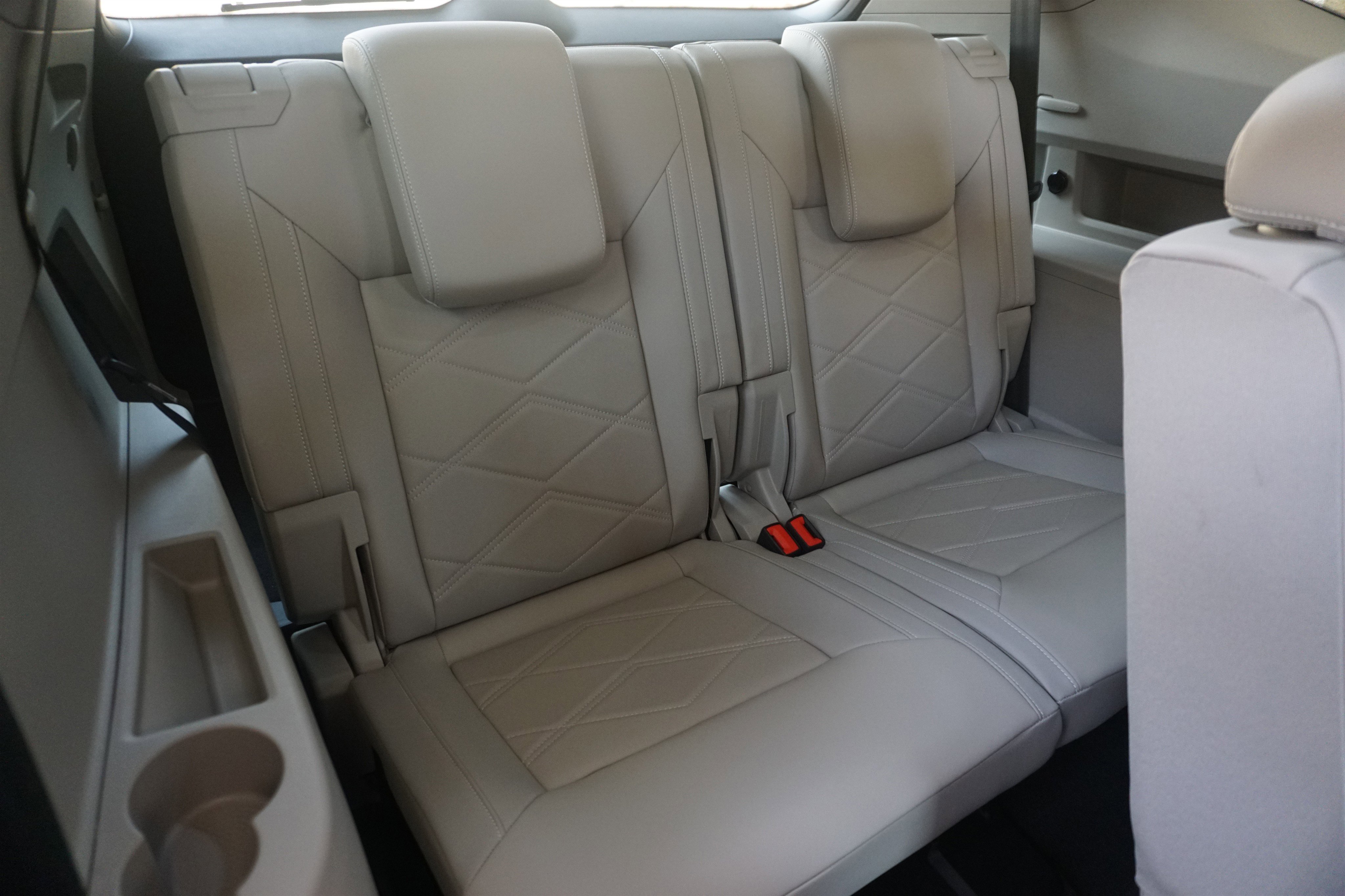 Used 2025 Volkswagen Atlas SE image 20