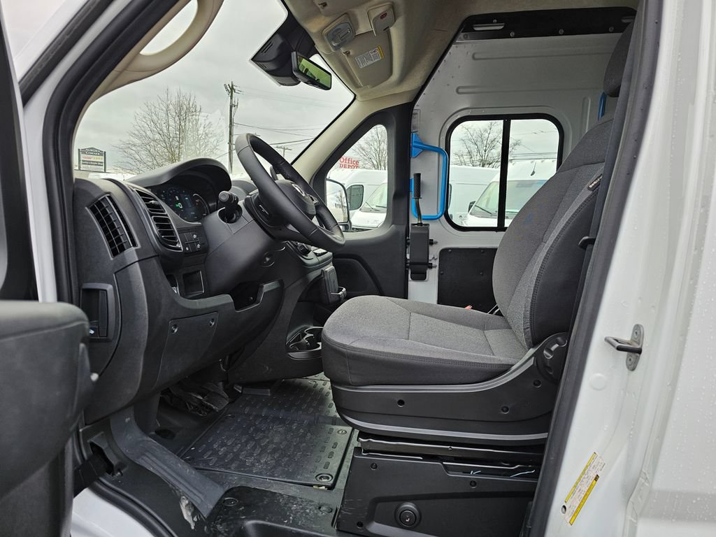 New 2024 RAM ProMaster 3500 w/ Delivery Van Package FWD image 19