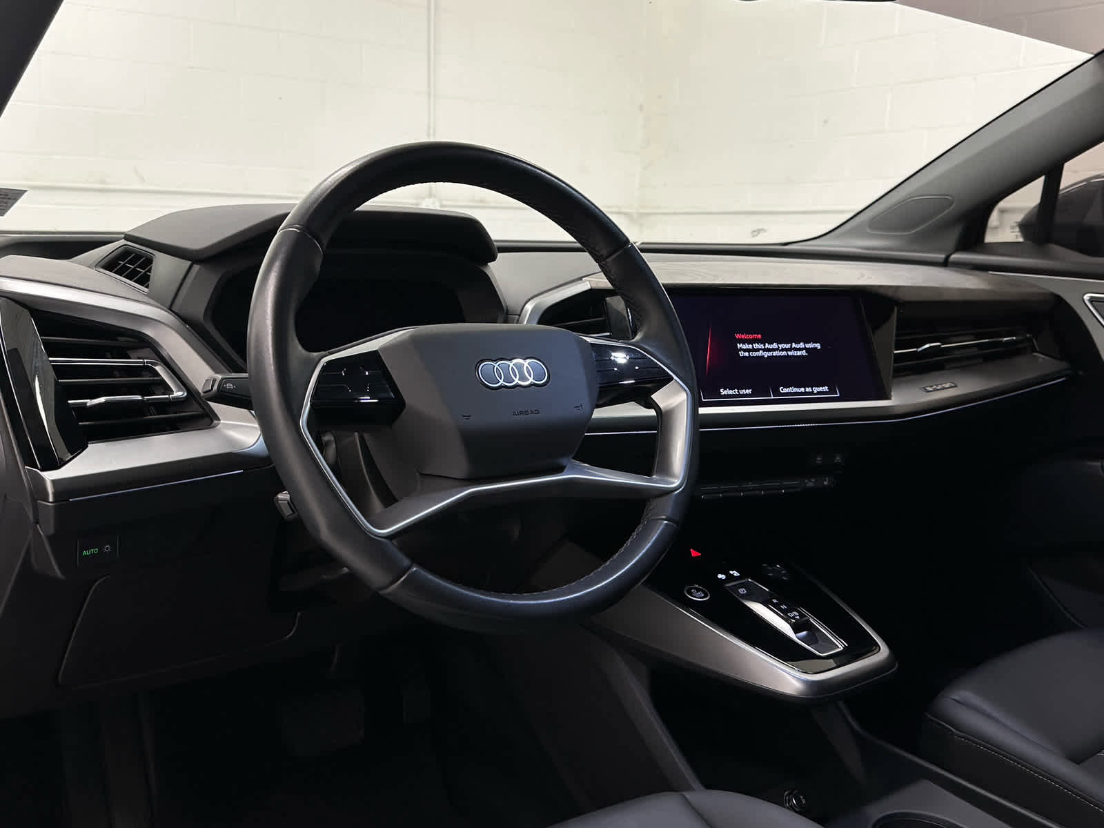 Used 2023 Audi Q4 e-tron Premium w/ Convenience Package image 10