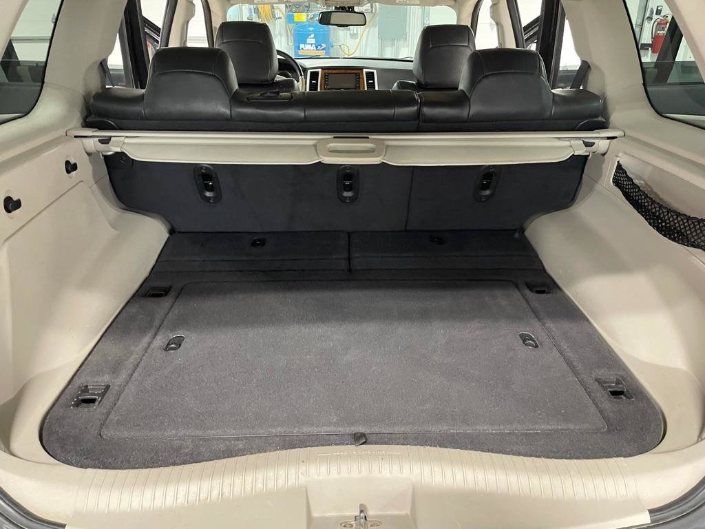 Used 2010 Jeep Grand Cherokee Limited w/ Trailer Tow Group IV AWD/4WD image 15