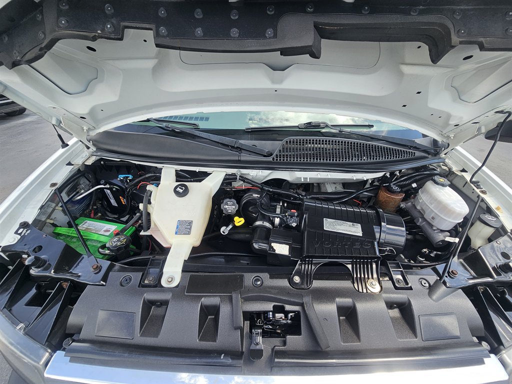 Used 2018 GMC Savana 3500 w/ Power Convenience Package RWD image 22