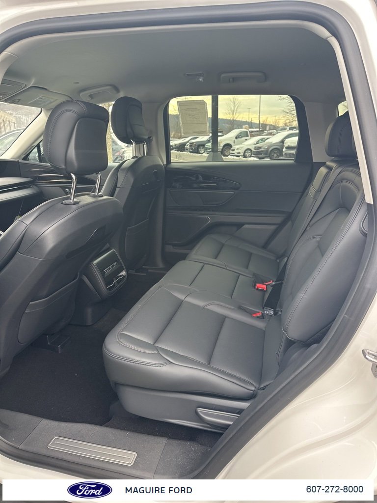 Used 2026 Lincoln Nautilus Premier image 10