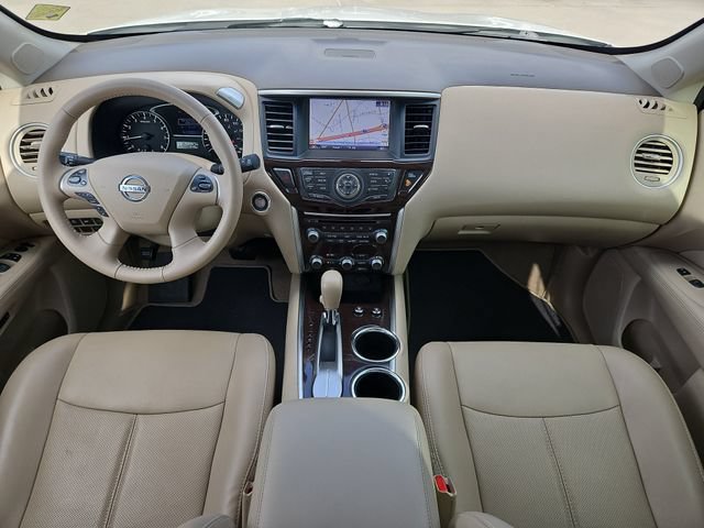Used 2015 Nissan Pathfinder Platinum FWD image 10