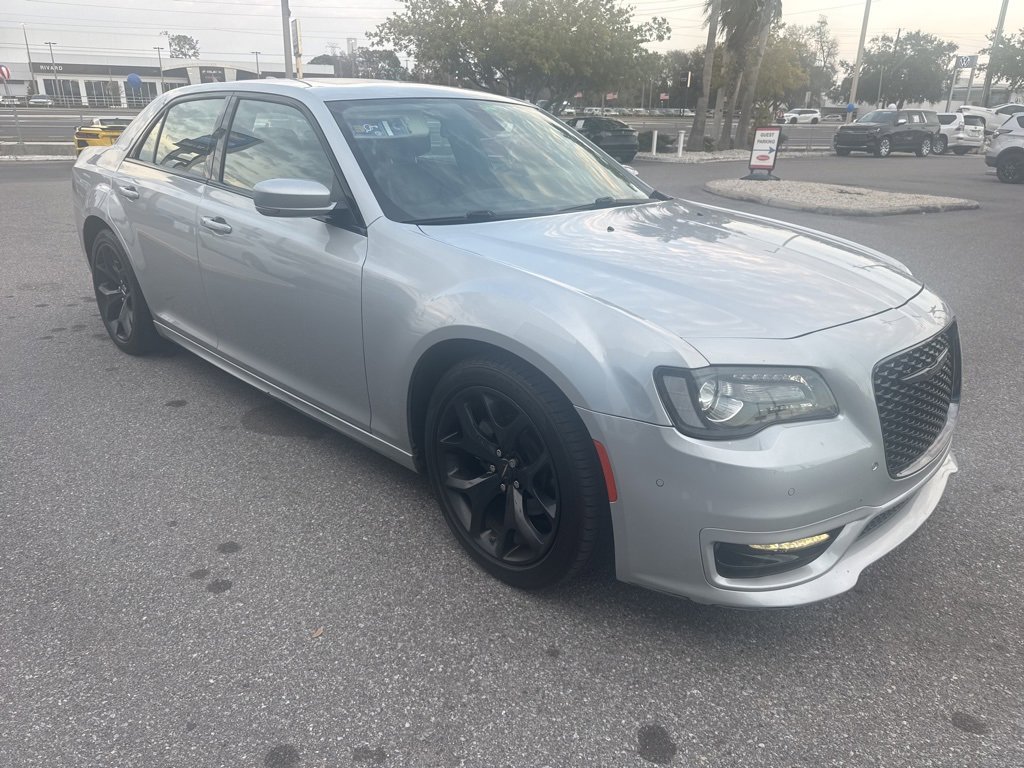 Used 2022 Chrysler 300 Touring L w/ Popular Equipment Group image 1