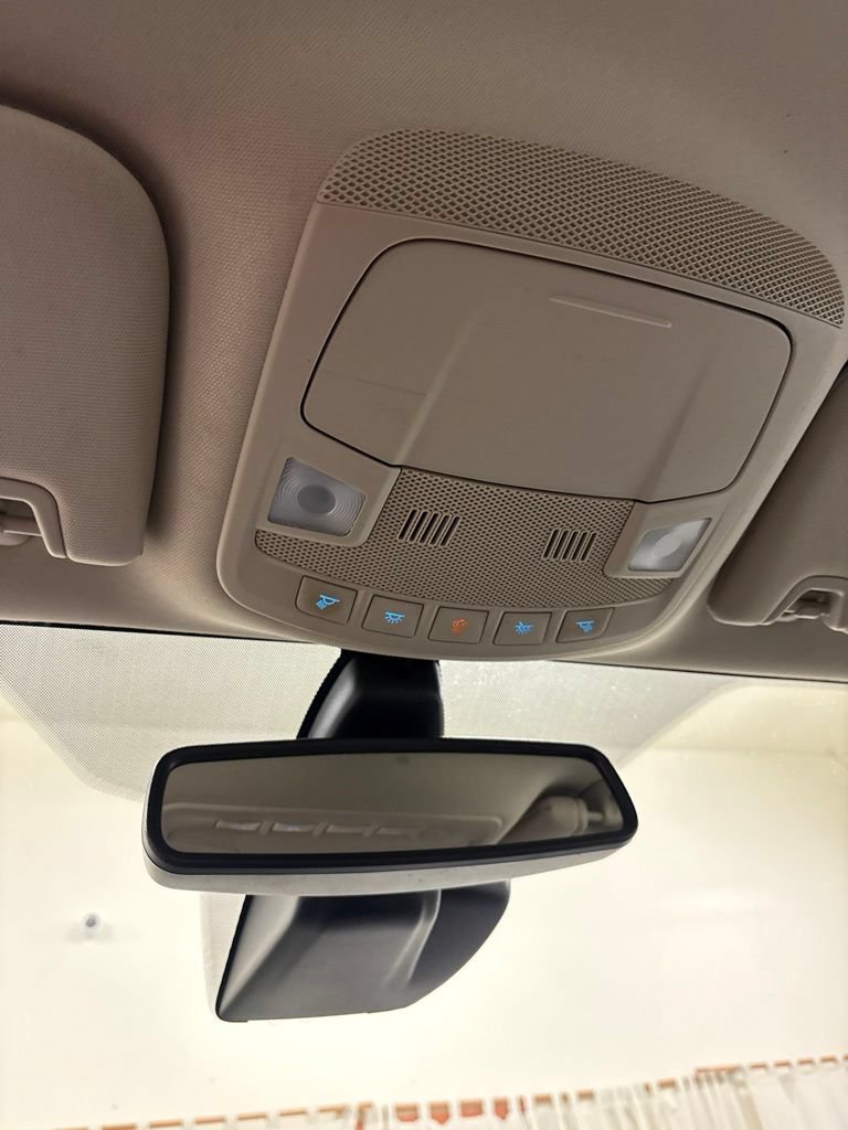 Used 2019 Ford Fusion SE FWD image 15