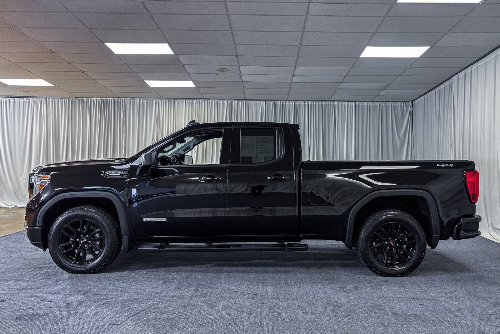 Used 2021 GMC Sierra 1500 Elevation AWD/4WD image 5