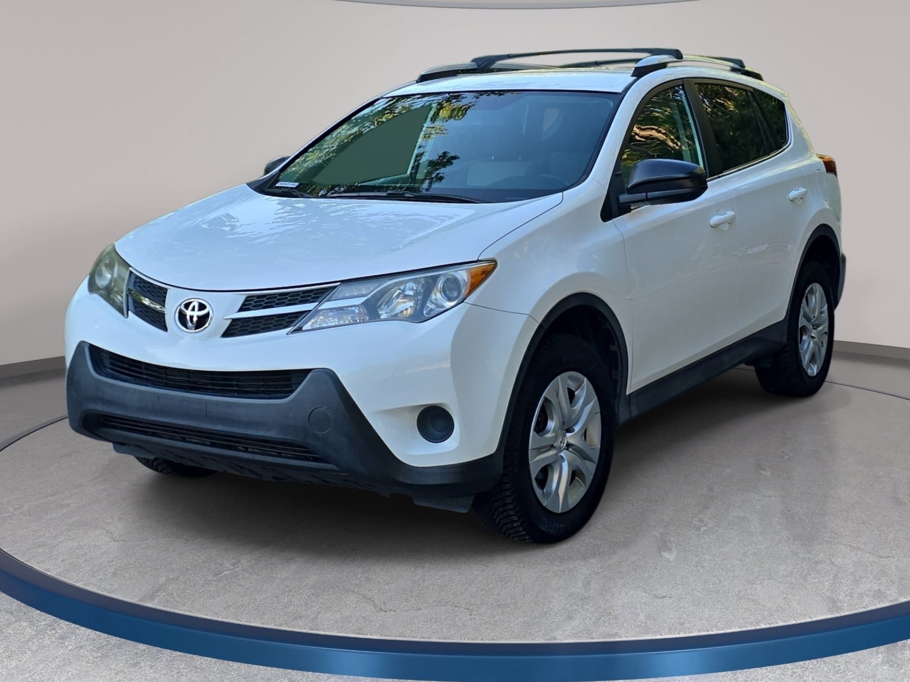 Used 2013 Toyota RAV4 LE FWD image 1