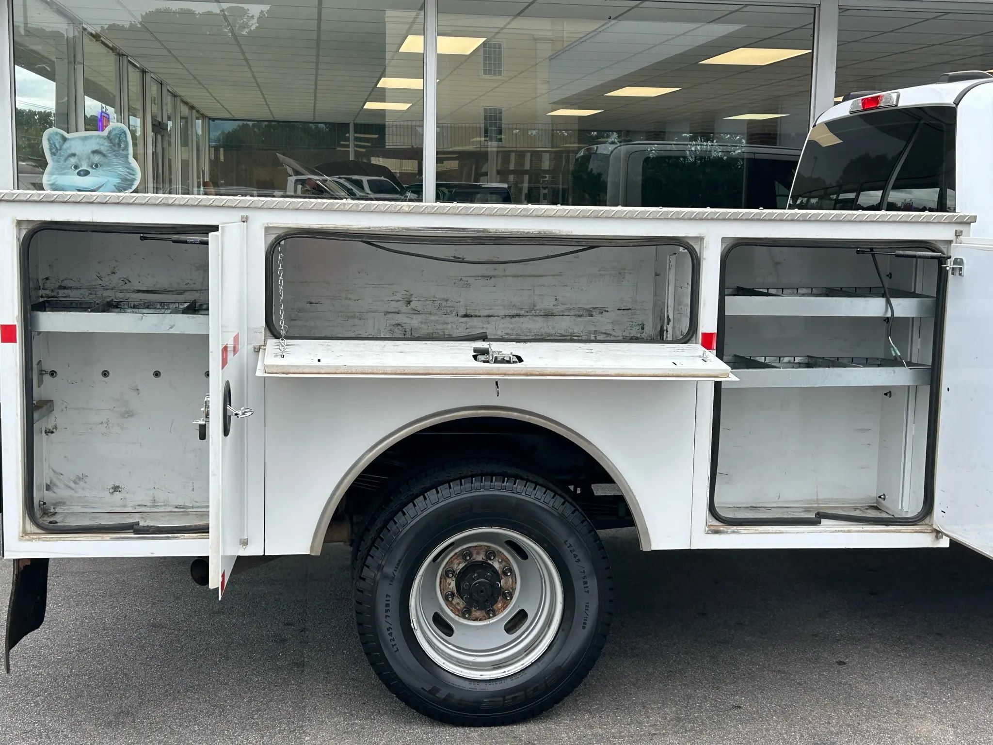 Used 2022 Ford F350 XL w/ Power Equipment Group AWD/4WD image 9