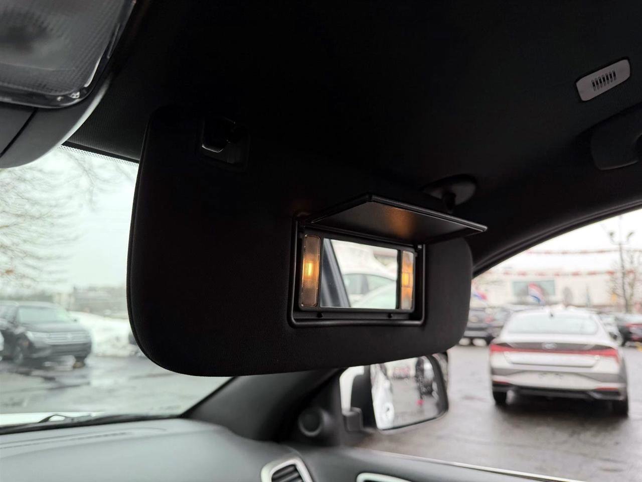 Used 2019 Jeep Grand Cherokee Laredo image 25