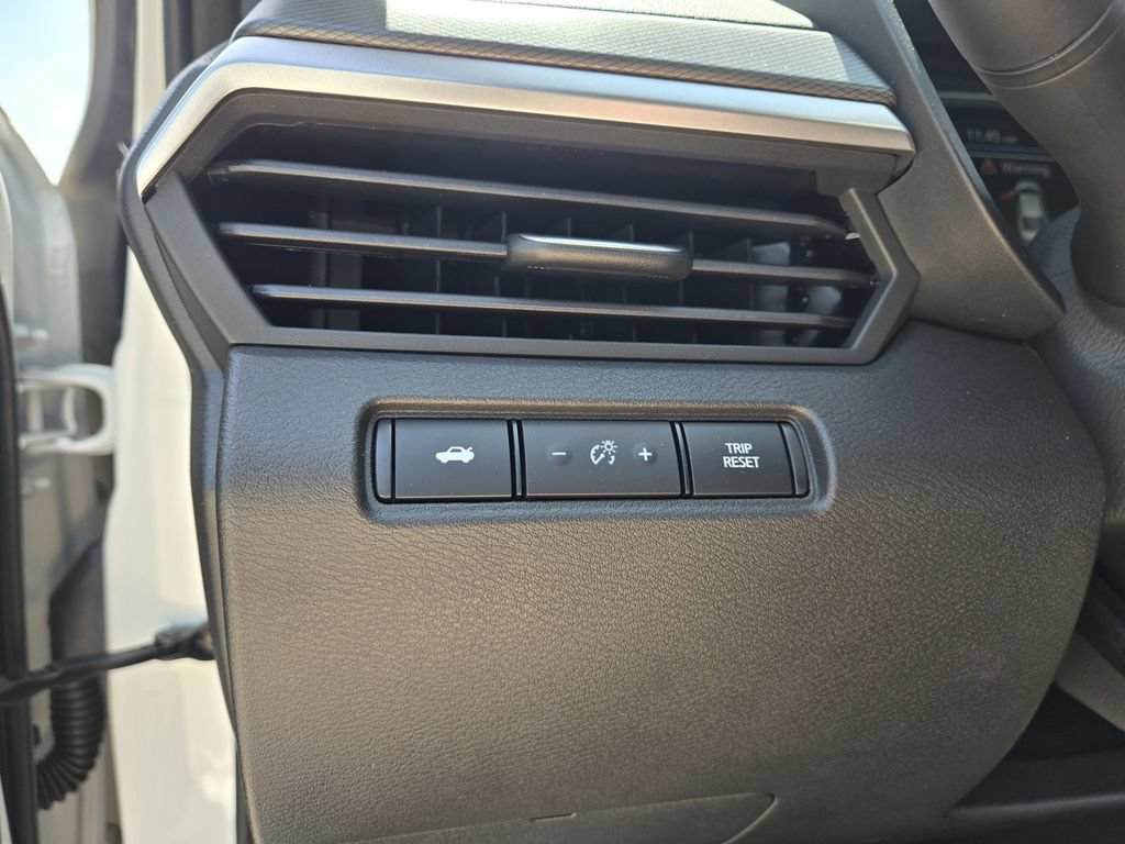 New 2026 Nissan Altima 2.5 SR FWD image 12