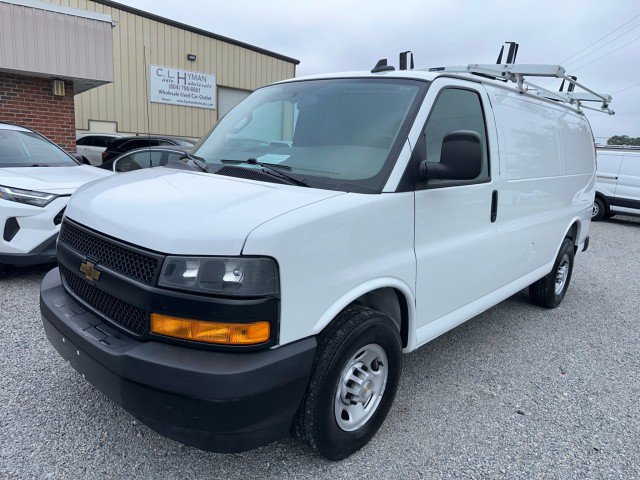 Used 2025 Chevrolet Express 2500 w/ Driver Convenience Package RWD image 2