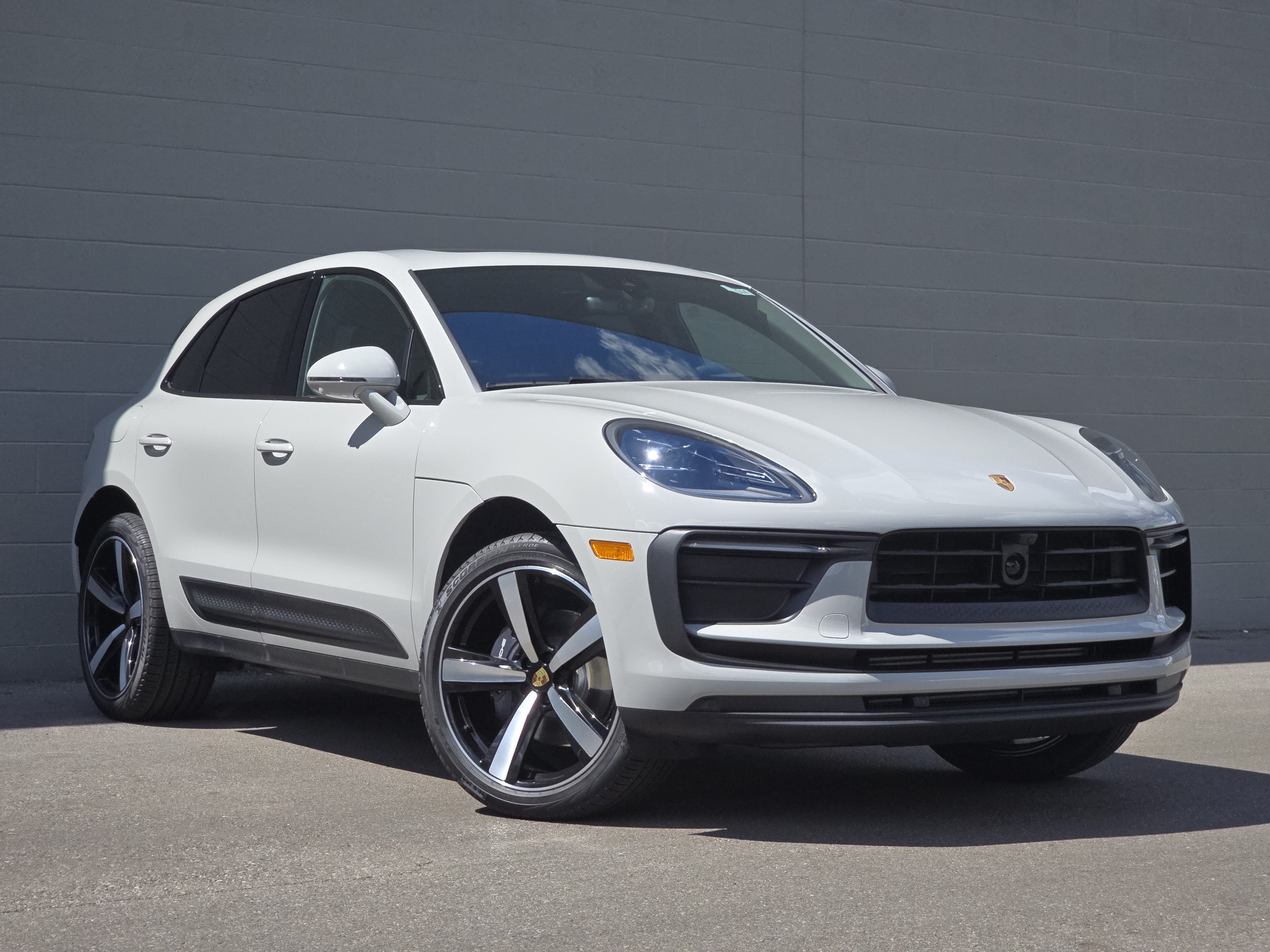 New 2026 Porsche Macan AWD/4WD image 12