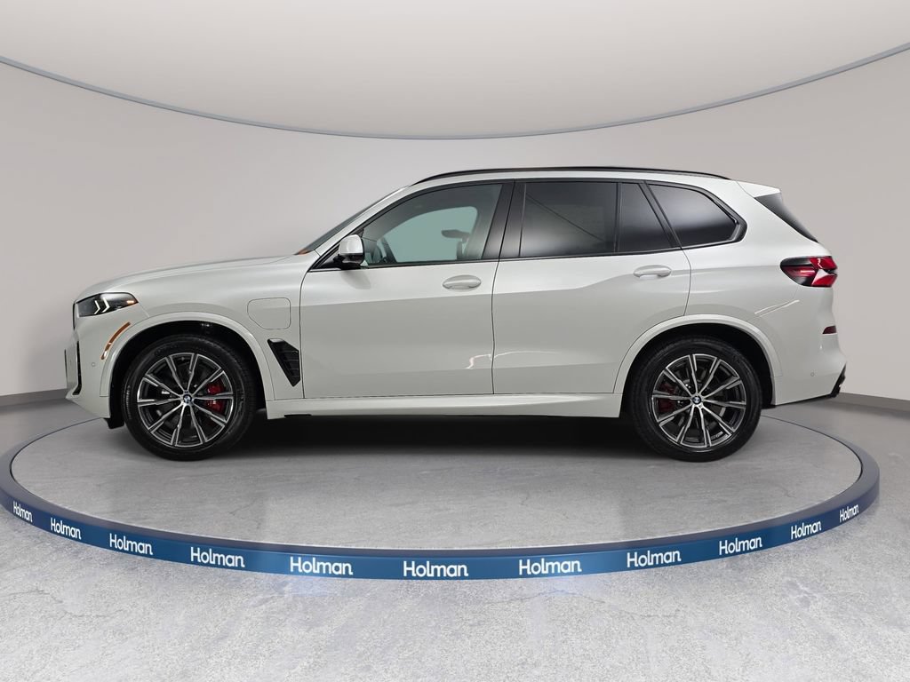 New 2026 BMW X5 xDrive50e w/ M Sport Package AWD/4WD image 8