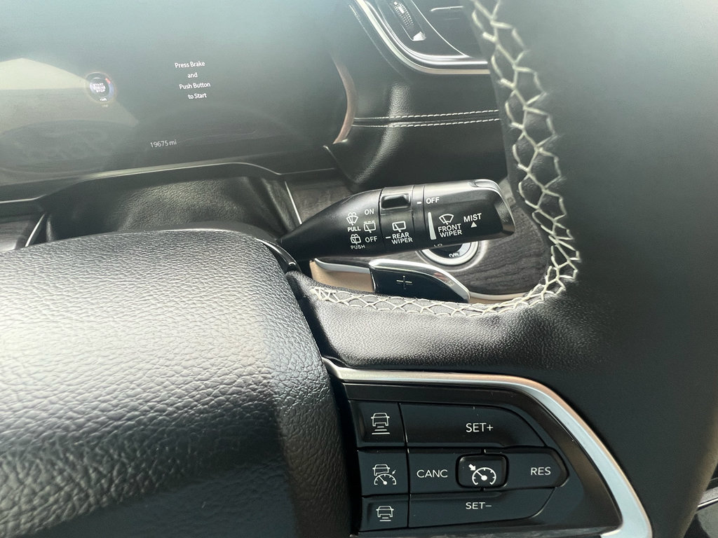 Used 2025 Jeep Grand Cherokee L Limited RWD image 25
