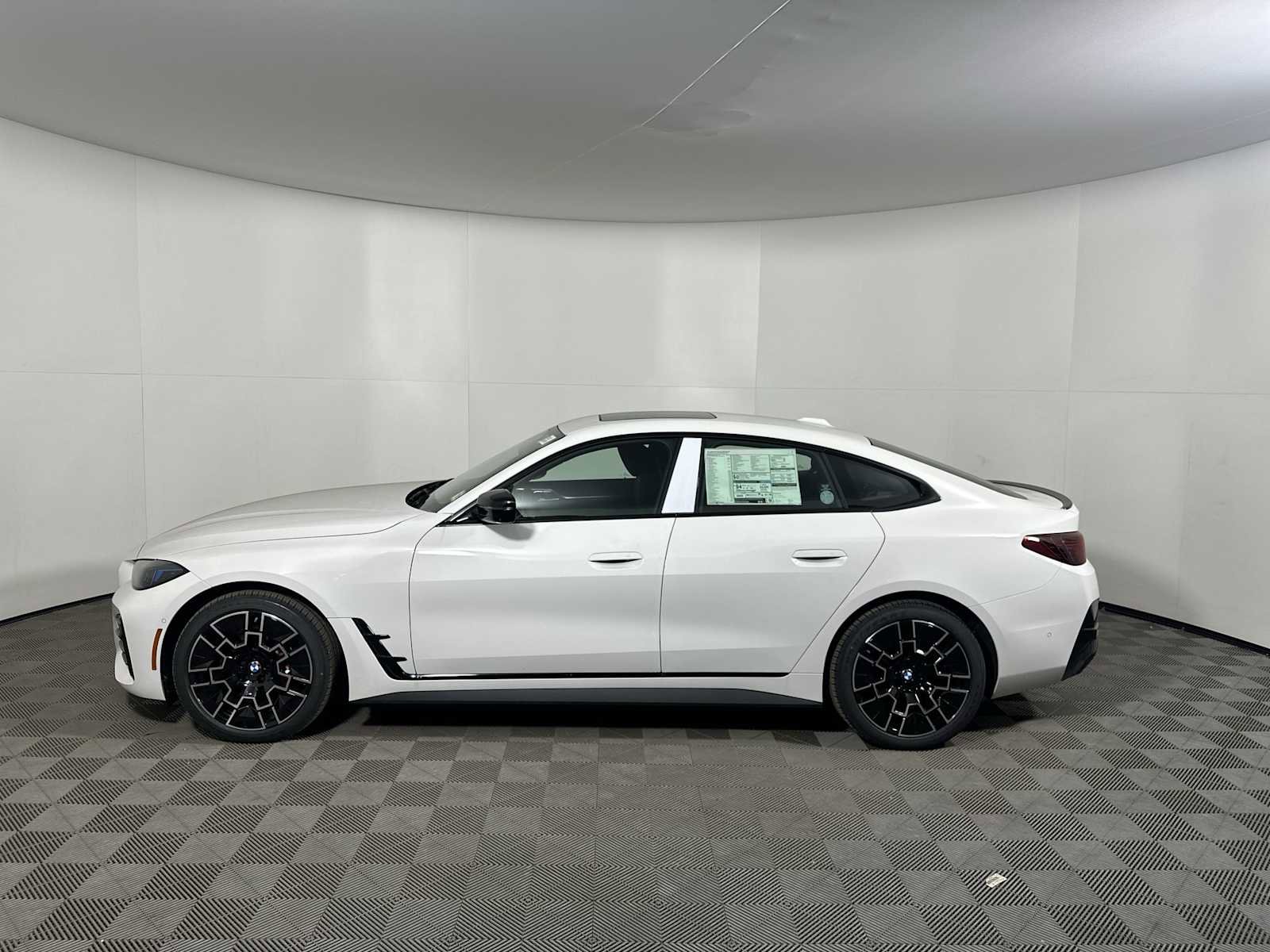 New 2026 BMW i4 xDrive40i w/ M Sport Package image 4