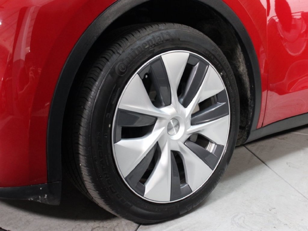 Used 2023 Tesla Model Y Long Range AWD/4WD image 34