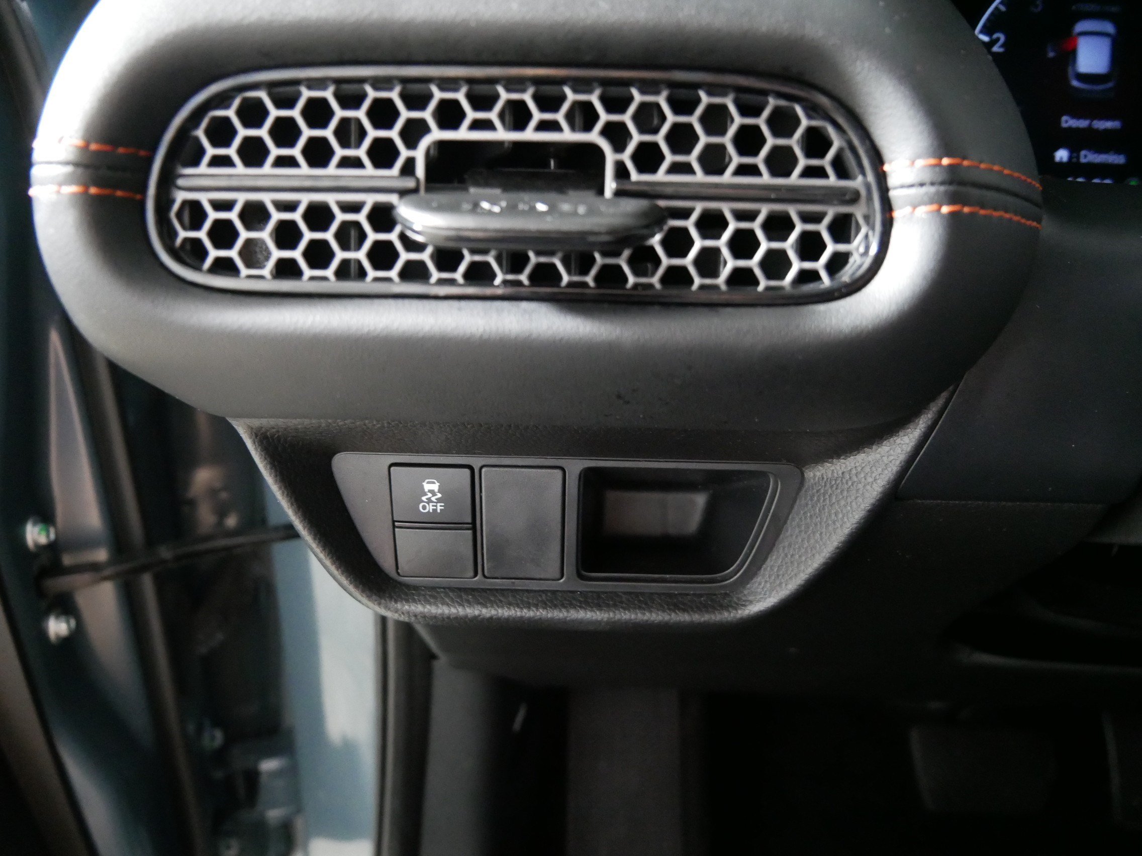 Used 2025 Honda HR-V Sport image 26