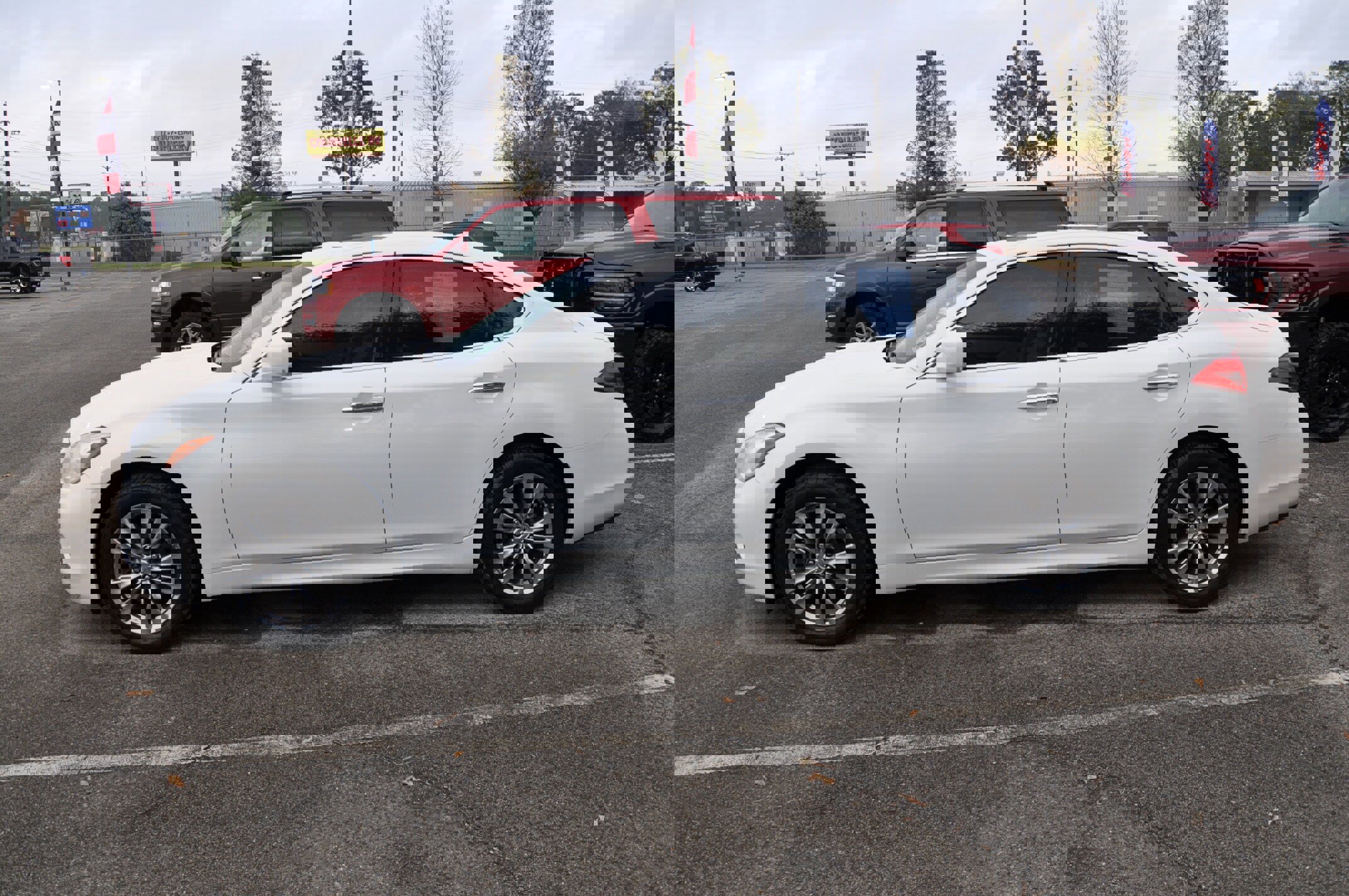 Used 2013 INFINITI M37 x w/ Premium Pkg image 2