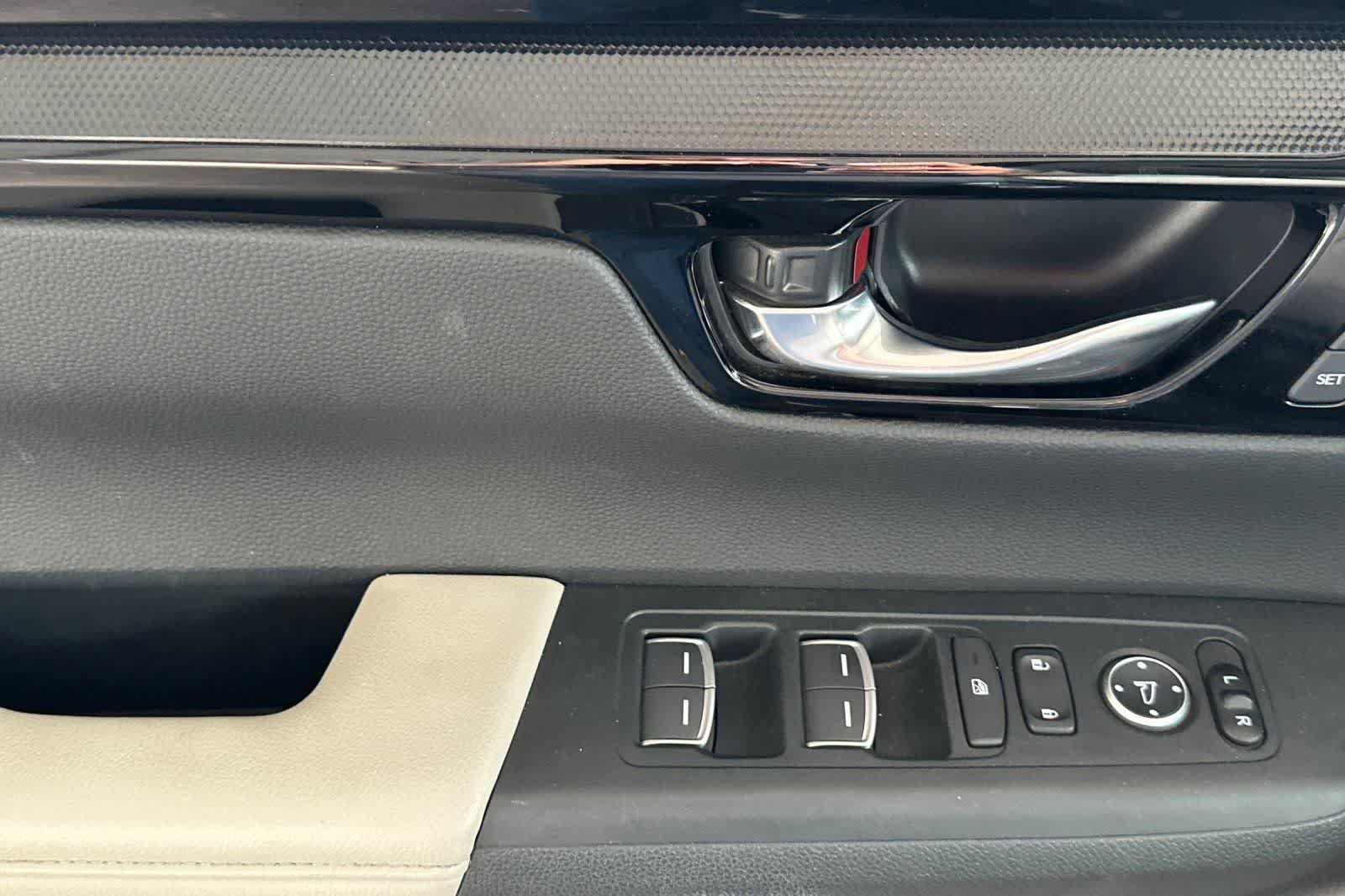 Used 2025 Honda CR-V EX-L image 15
