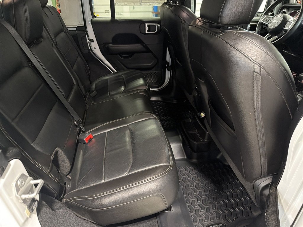 Used 2018 Jeep Wrangler Unlimited Sahara image 36
