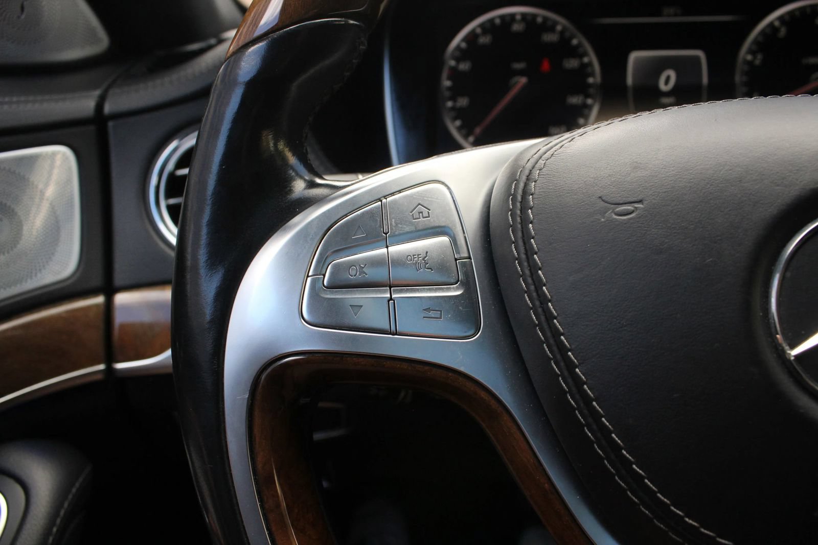 Used 2014 Mercedes-Benz S 550 Sedan image 27
