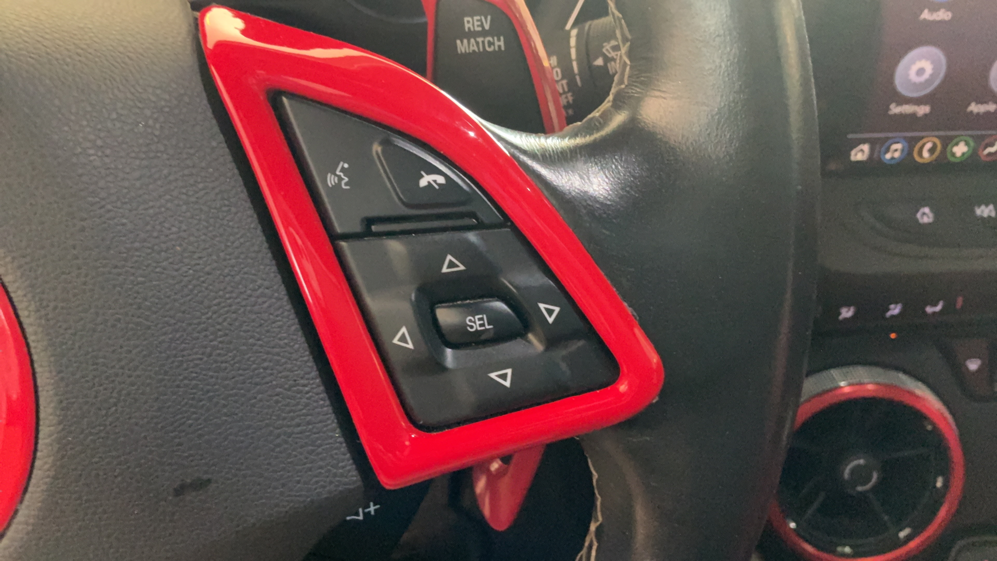 Used 2021 Chevrolet Camaro LT w/ Technology Package RWD image 19