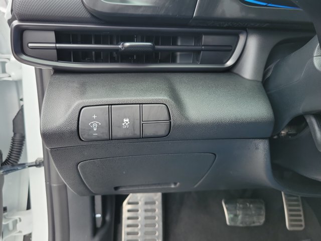New 2026 Hyundai Elantra SEL Sport FWD image 17