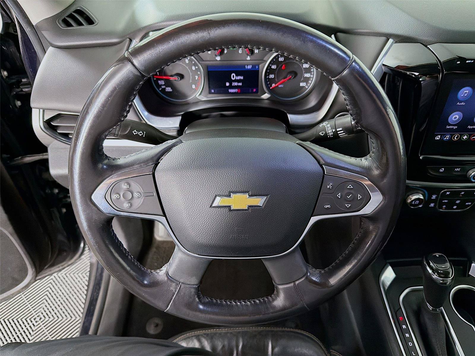 Used 2020 Chevrolet Traverse LT AWD/4WD image 3