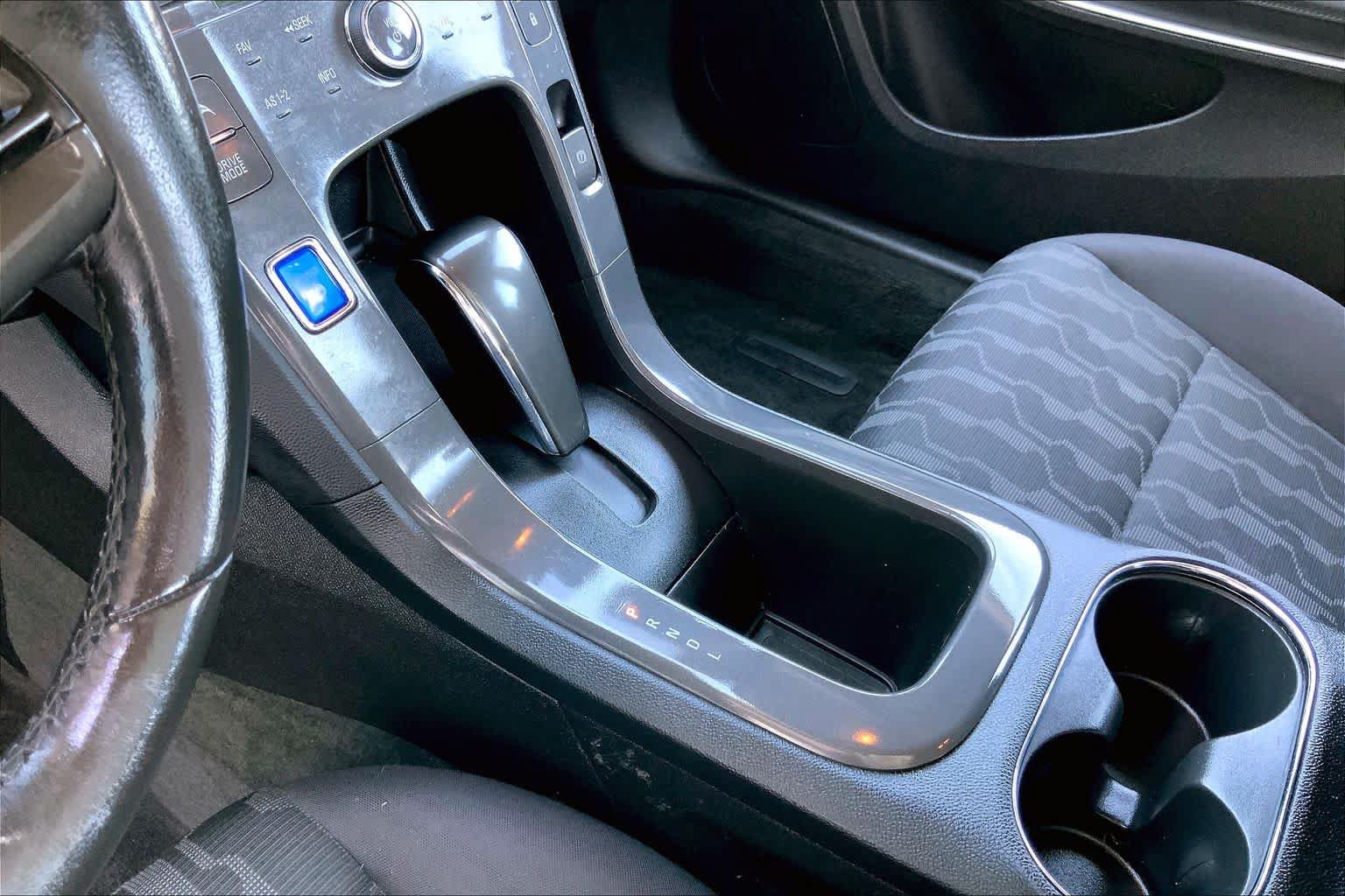 Used 2014 Chevrolet Volt FWD image 16