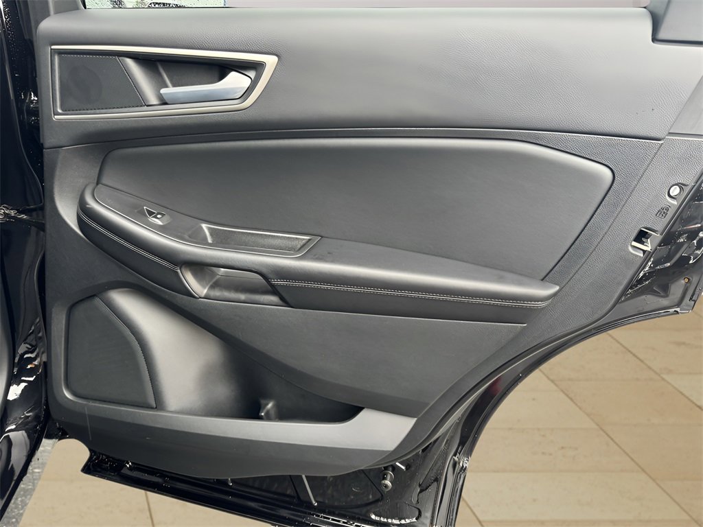 Used 2023 Ford Edge SEL image 28