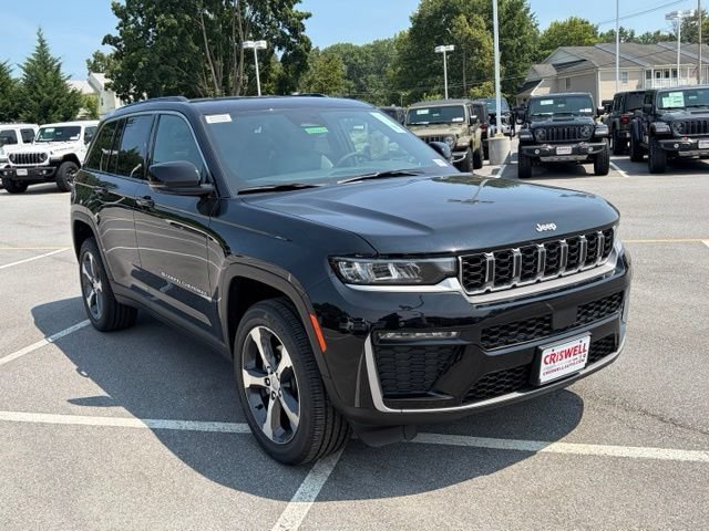 New 2026 Jeep Grand Cherokee Limited AWD/4WD image 2