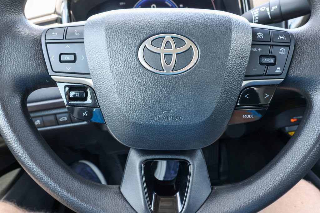 Used 2025 Toyota Camry LE FWD image 23