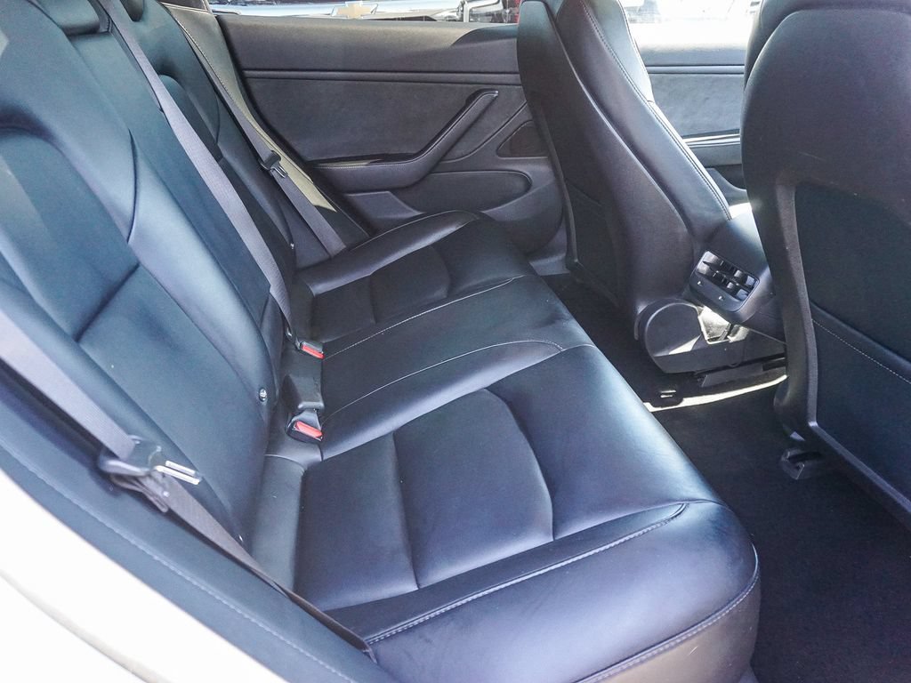 Used 2018 Tesla Model 3 Long Range RWD image 13
