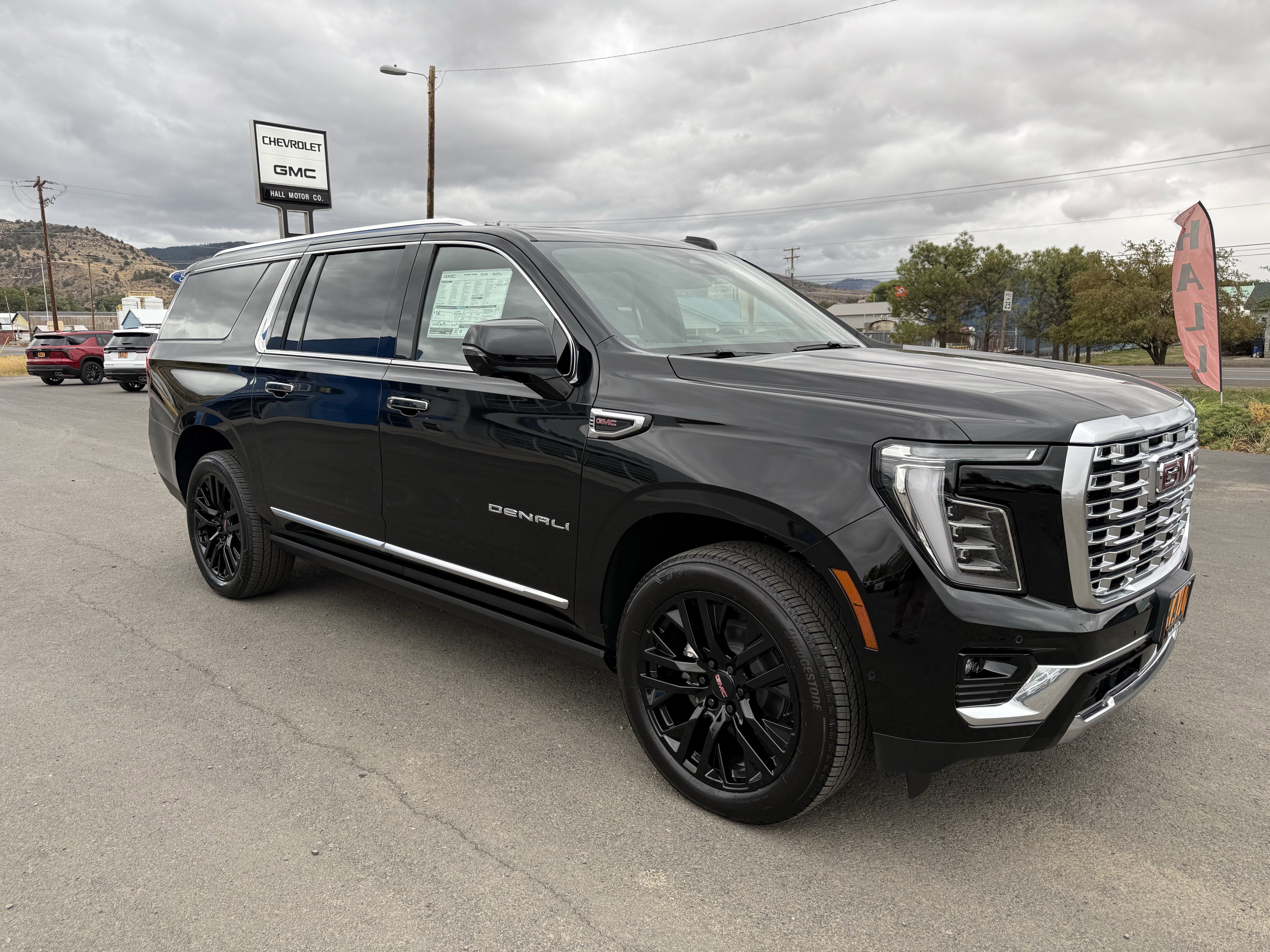 New 2025 GMC Yukon XL Denali w/ Sun & Power Step Package image 3