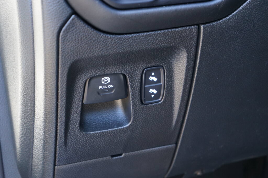 Used 2022 RAM 1500 Limited w/ Off-Road Group AWD/4WD image 15