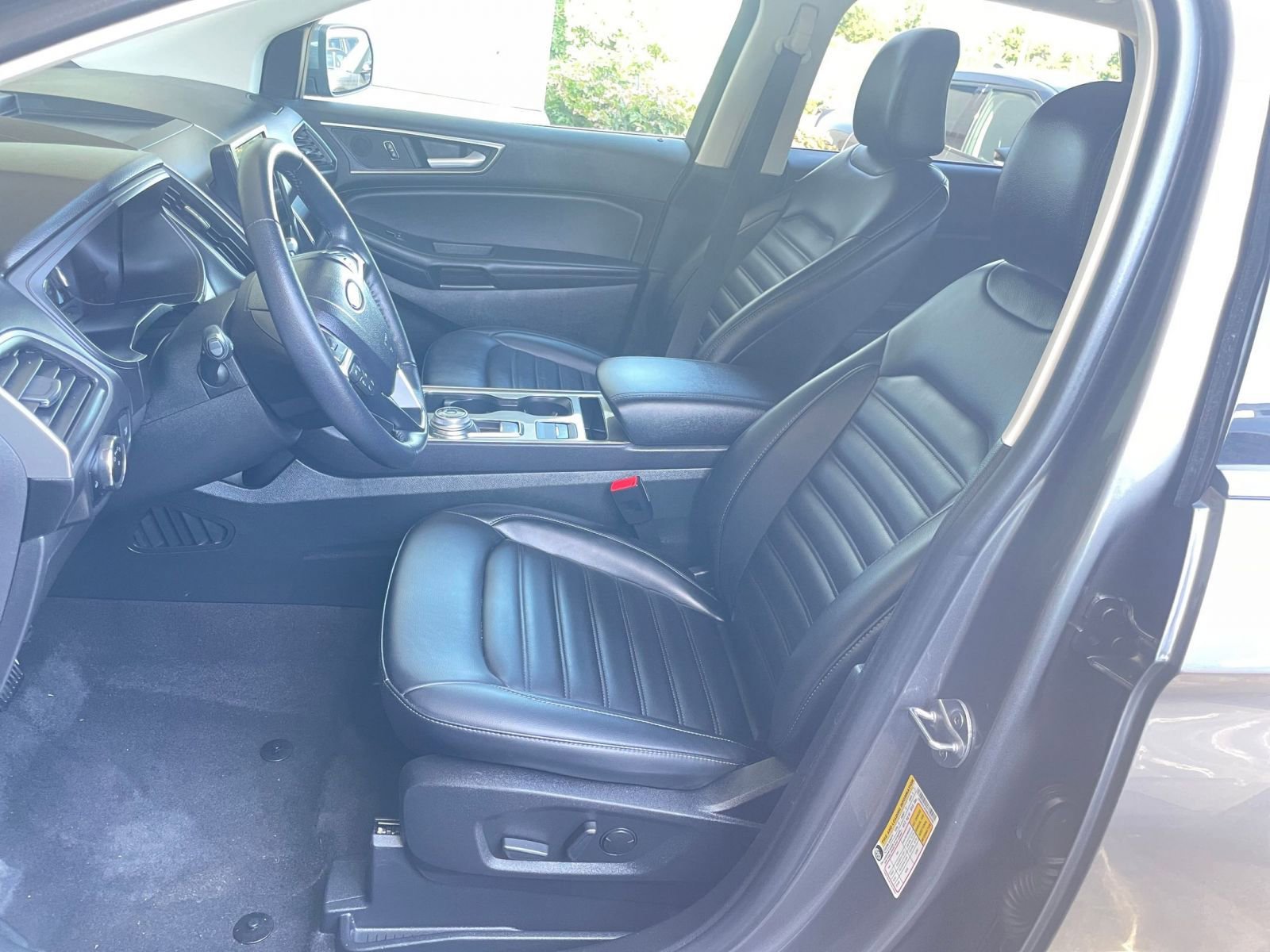 Used 2024 Ford Edge SEL image 36