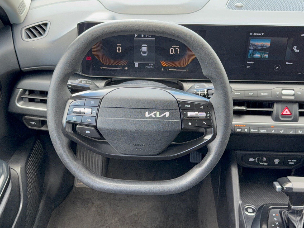 Used 2025 Kia K4 FWD image 10