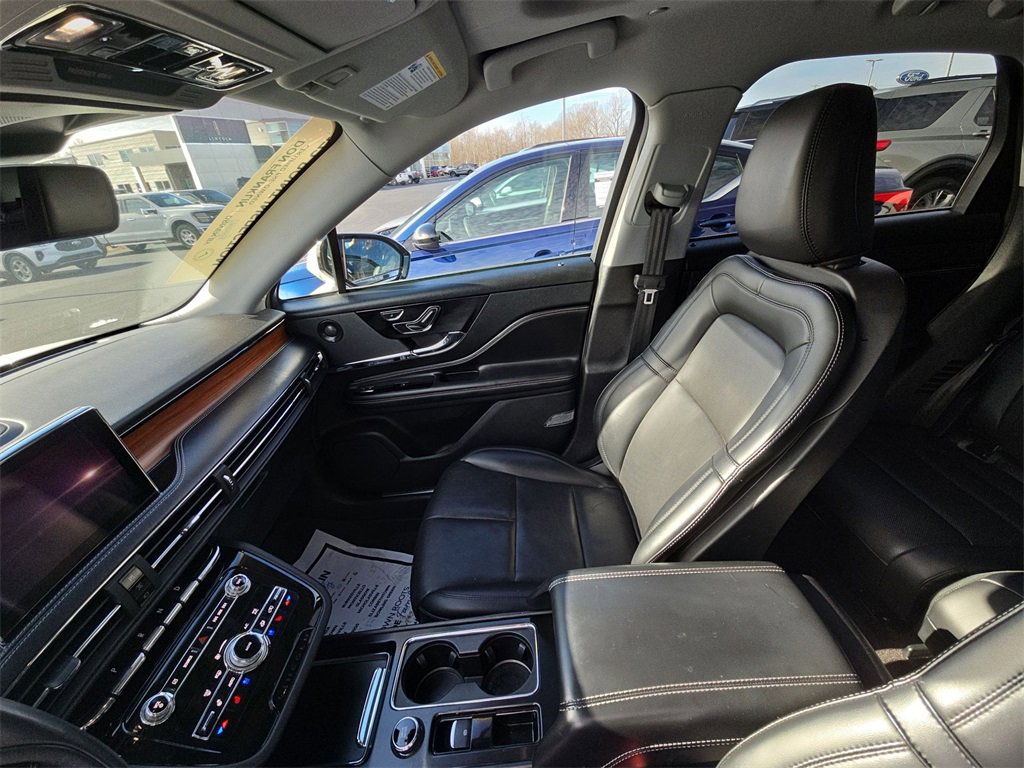 Used 2021 Lincoln Corsair Reserve w/ Equipment Group 201A image 12