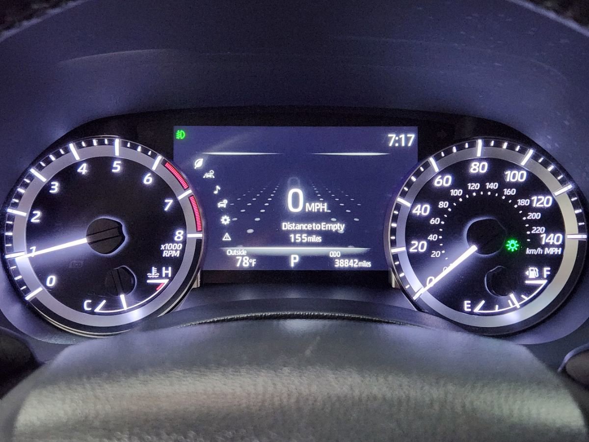 Used 2023 Toyota Highlander XLE FWD image 35