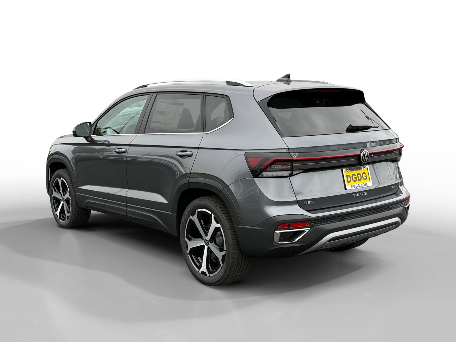 New 2026 Volkswagen Taos SEL AWD/4WD image 3