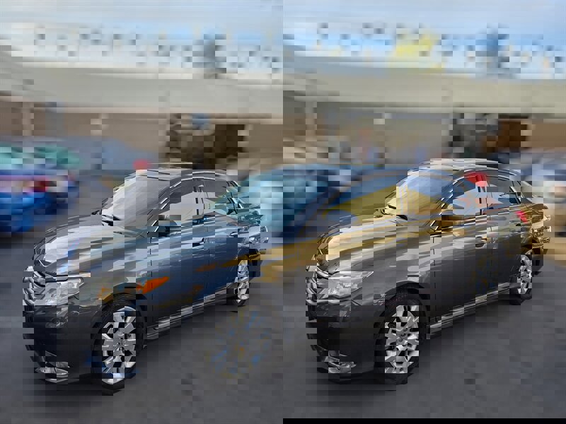 Used 2012 Toyota Avalon image 3