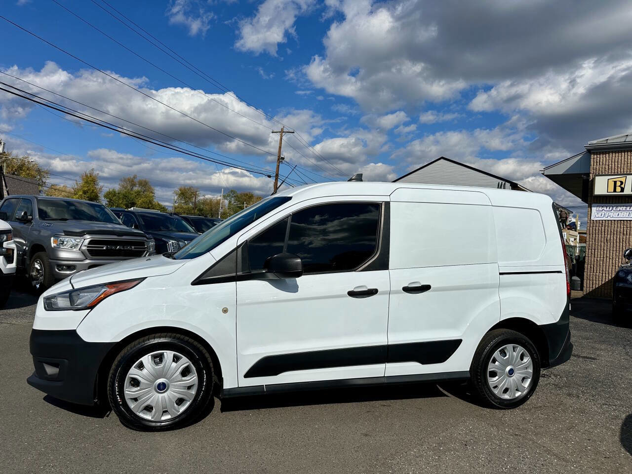 Used 2019 Ford Transit Connect XL image 2