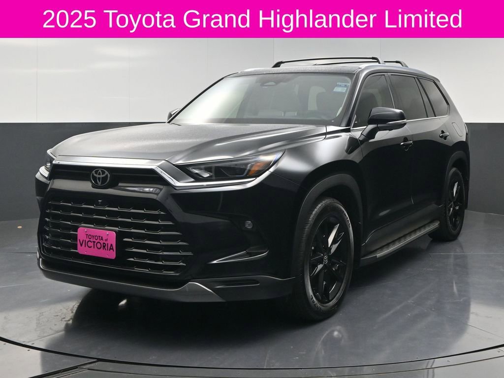 Used 2025 Toyota Grand Highlander AWD image 2