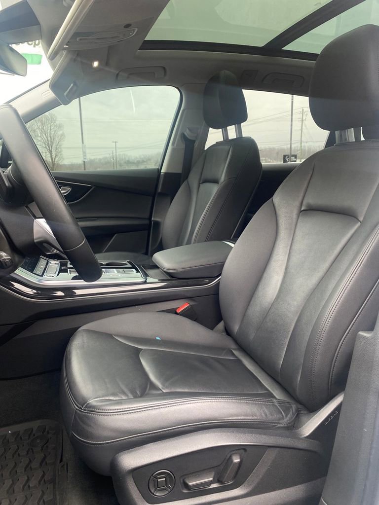 Used 2022 Audi Q7 3.0T Premium image 14