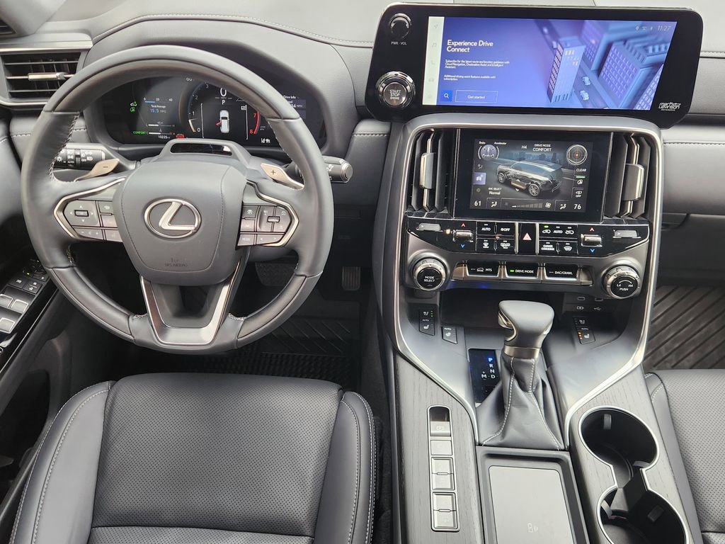 Used 2025 Lexus LX 600 4WD w/ Luxury Package image 29