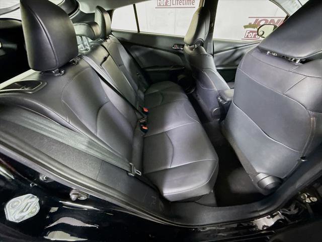Certified 2022 Toyota Prius FWD image 28