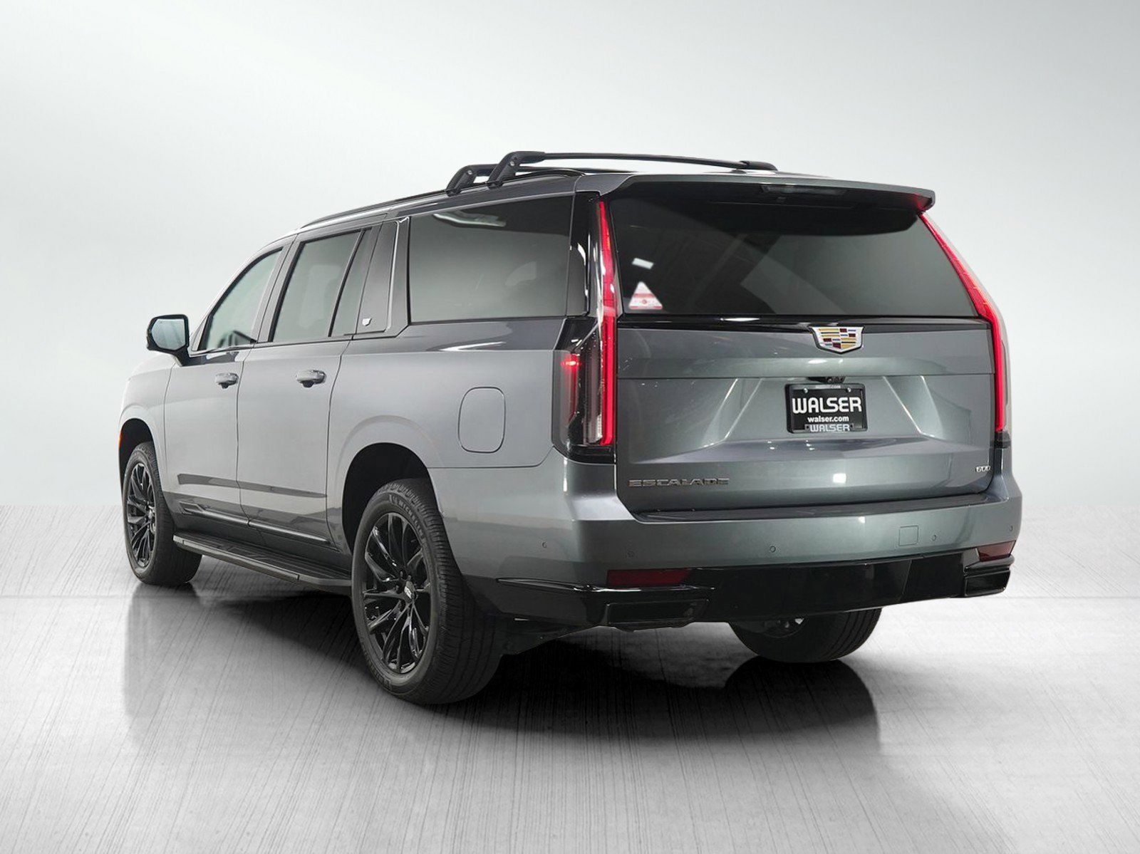Used 2021 Cadillac Escalade ESV Sport Platinum image 4