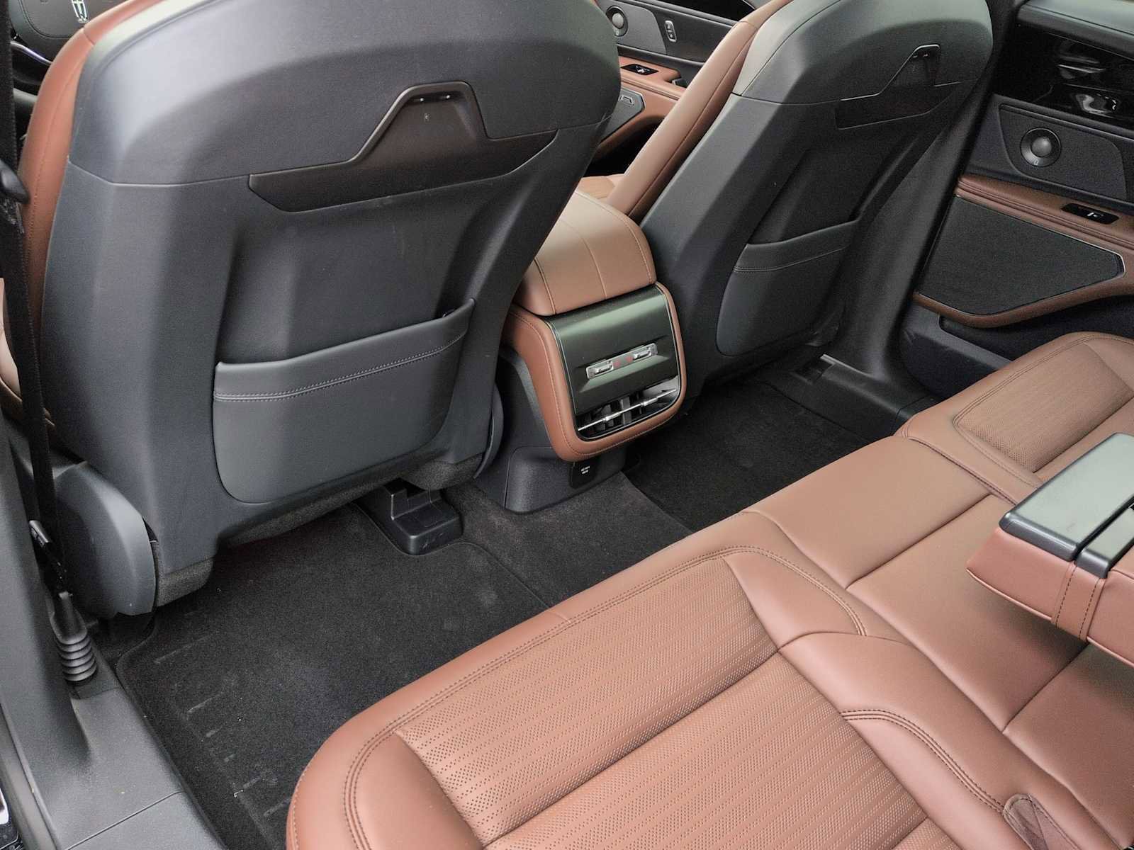 Used 2026 Lincoln Nautilus Reserve w/ Jet Appearance Package AWD/4WD image 19